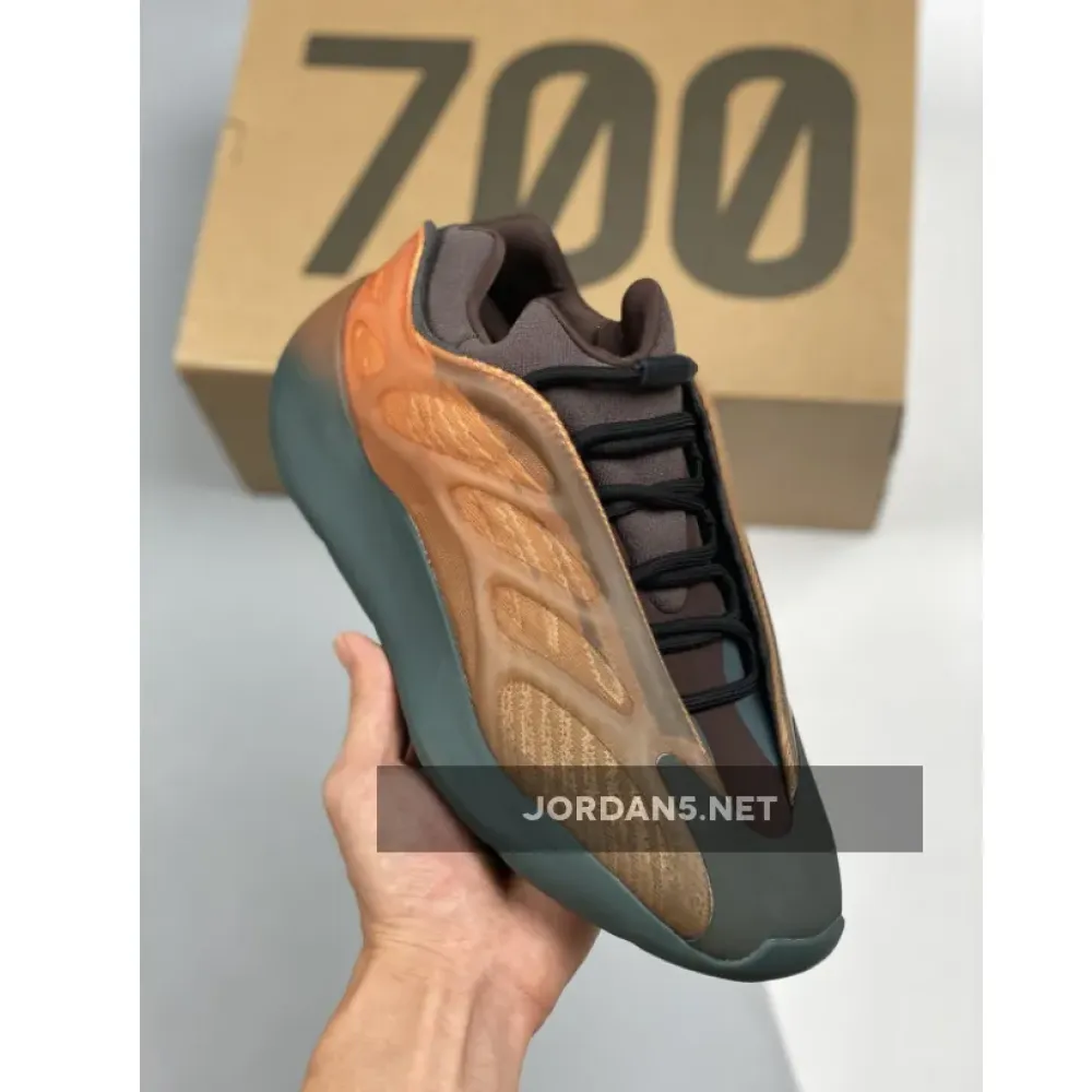 adidas YEEZY 700 V3 “Copper” 1680504896