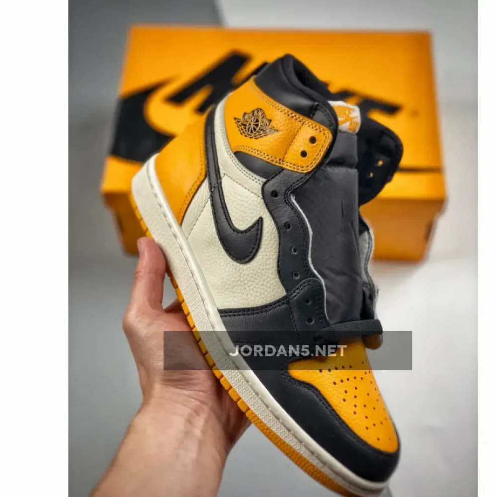 Air Jordan 1 High OG ‘Yellow Toe 2022’ Black/Taxi-White  555088-711