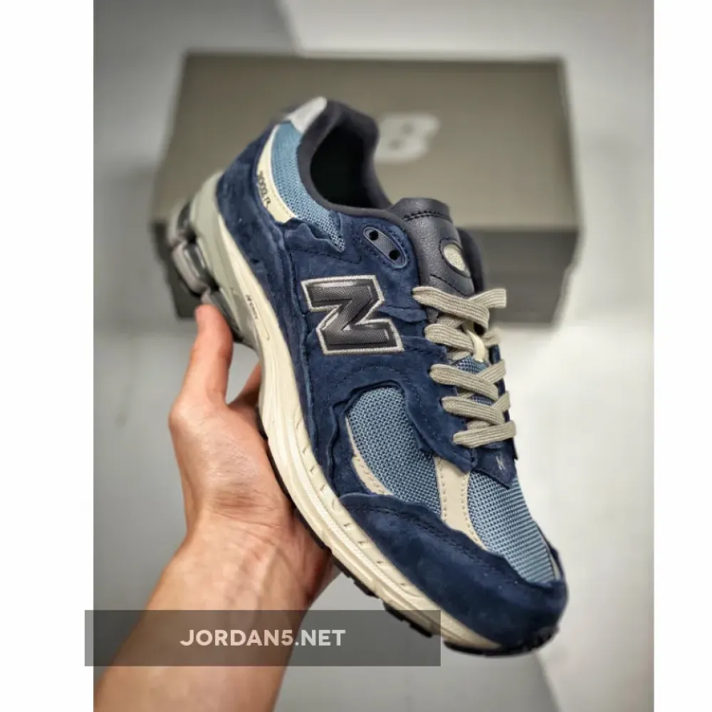 New Balance 2002R Protection Pack Dark Navy Grey M2002RDF