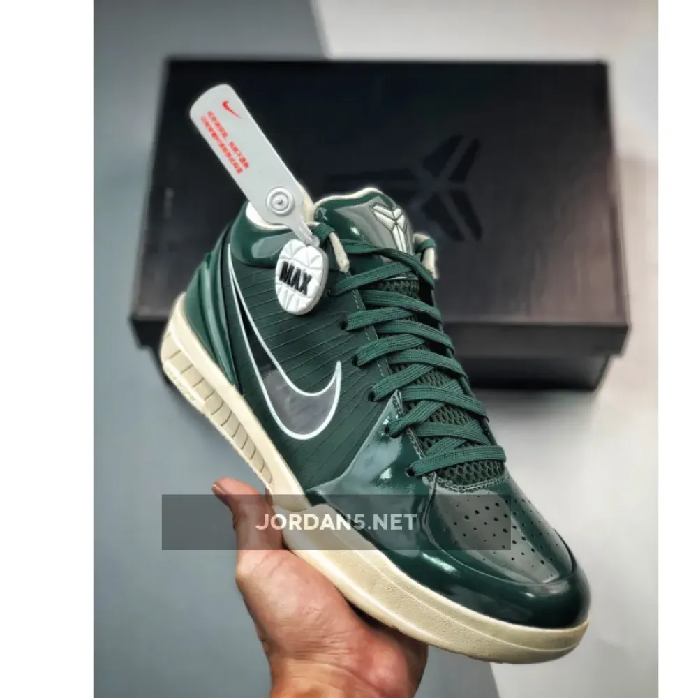 Undefeated x Nike Kobe 4 Protro “Bucks” Fir/Multi-Color  CQ3869-301