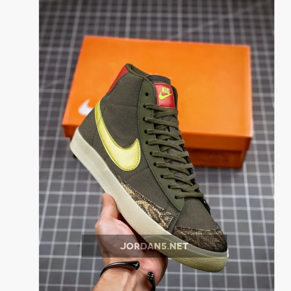 Nike Blazer Mid ’77 Olive/Lemon Venom/Fossil  CZ0462-200