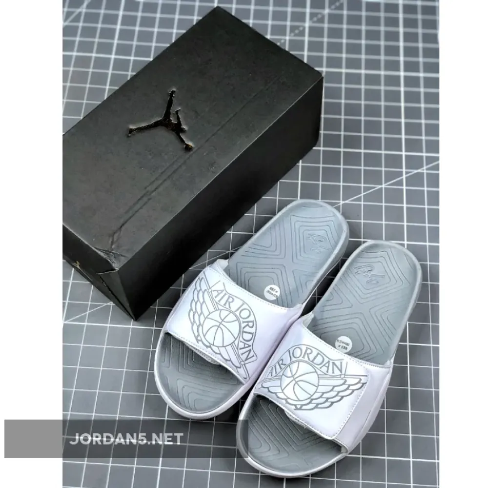 Jordan Hydro 7 V2 White Grey