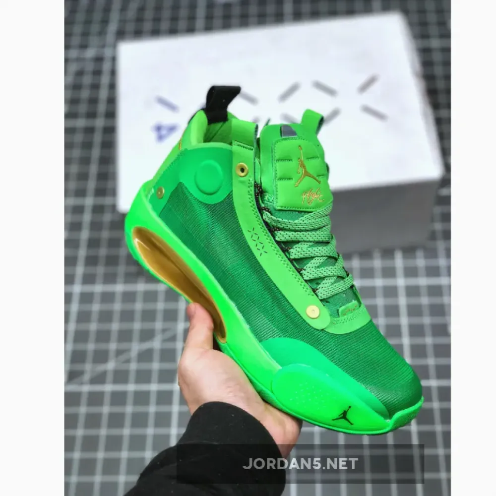 Jayson Tatum’s Air Jordan 34 ‘Celtics Green’ PE