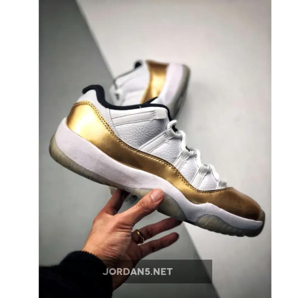 Air Jordan 11 Retro Low ‘Closing Ceremony’  528895-103