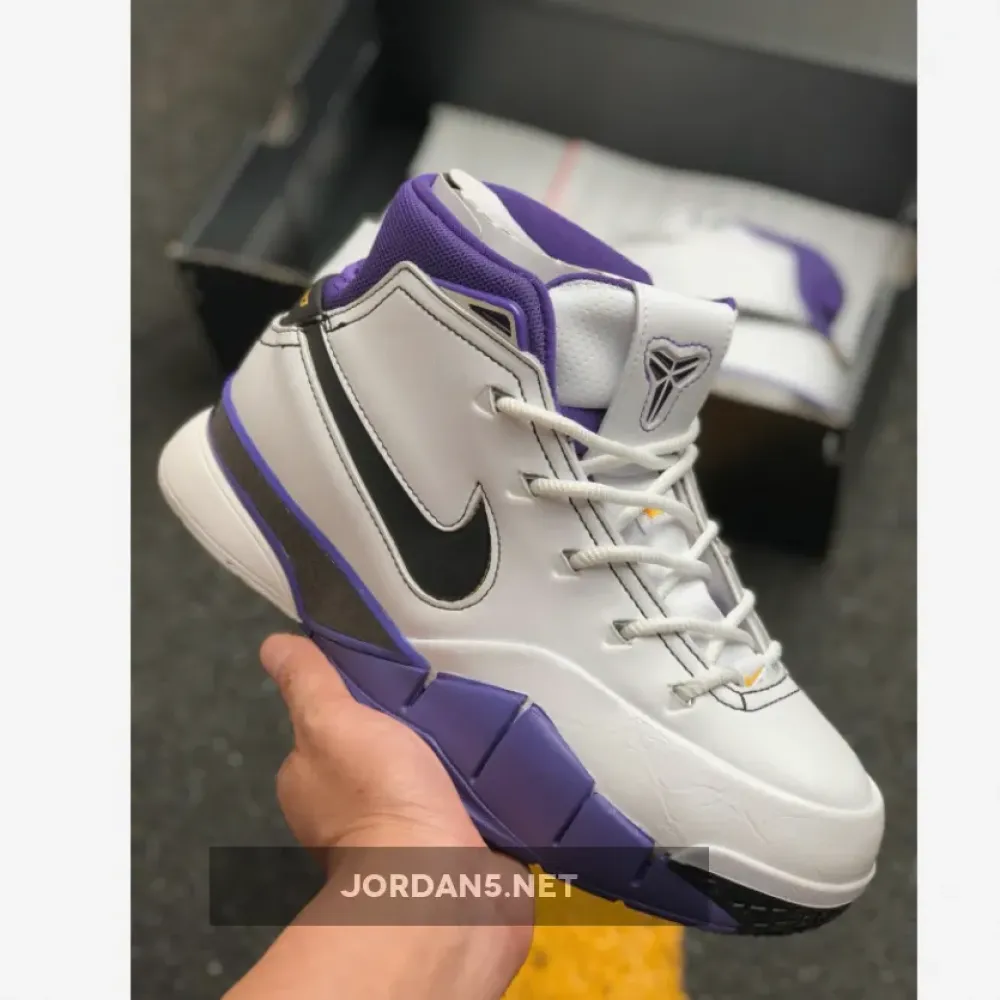 Nike Zoom Kobe 1 Protro “81 Points” White/Black-Court Purple AQ2728-105