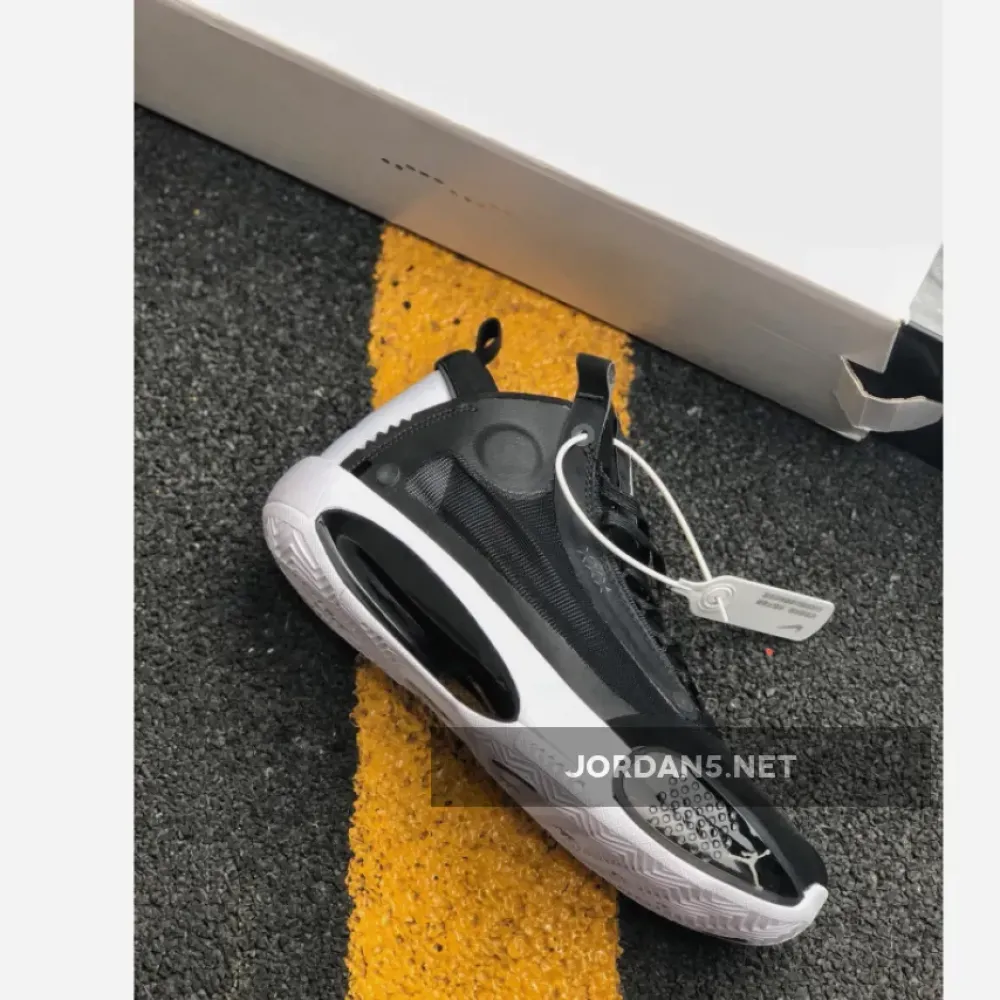 Air Jordan 34 Eclipse Black/White  AR3240-001