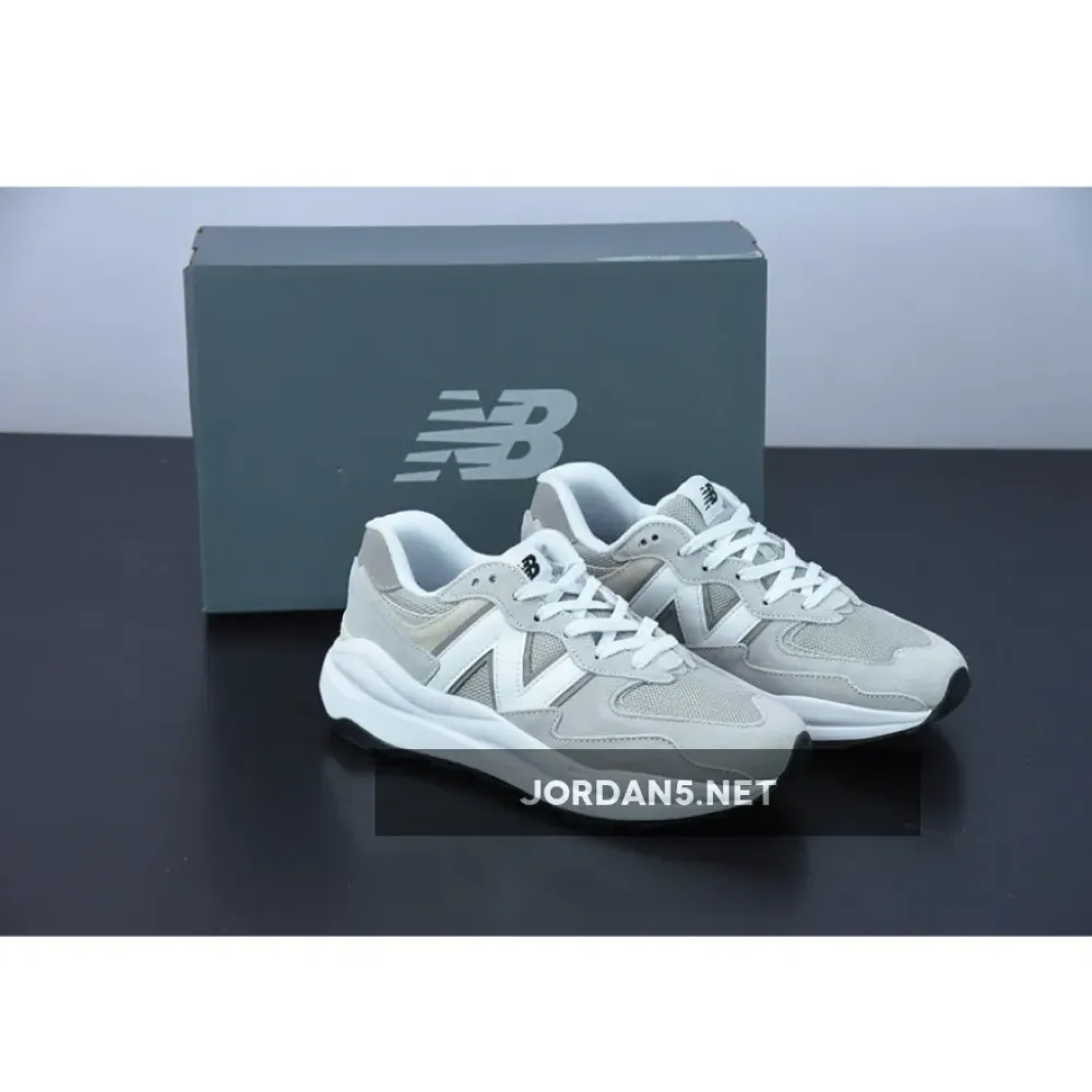 size? x New Balance 57/40 Black Grey  M5740SP1