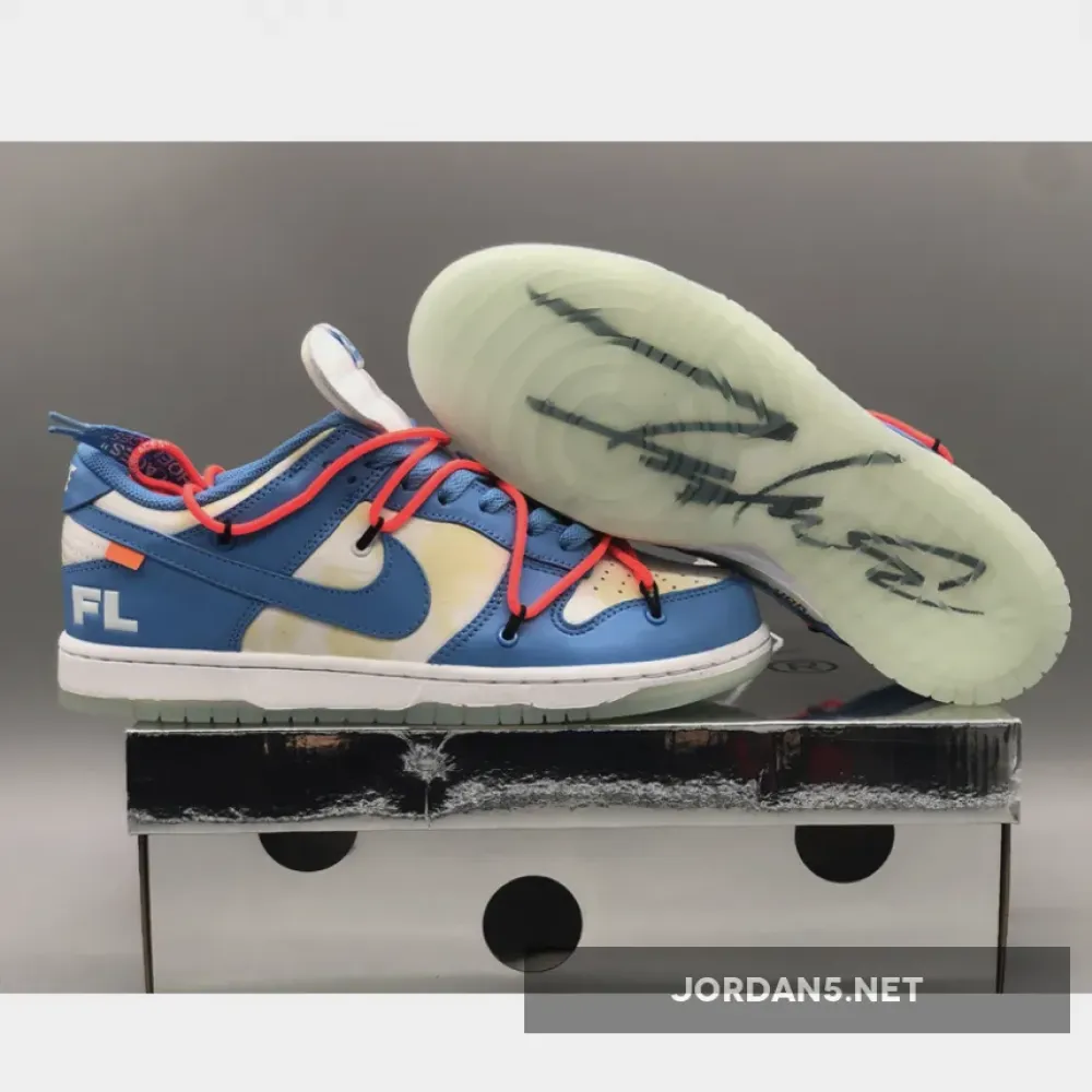 Off-White x Futura x Nike SB Dunk Low ‘UNC’ DD0856-403