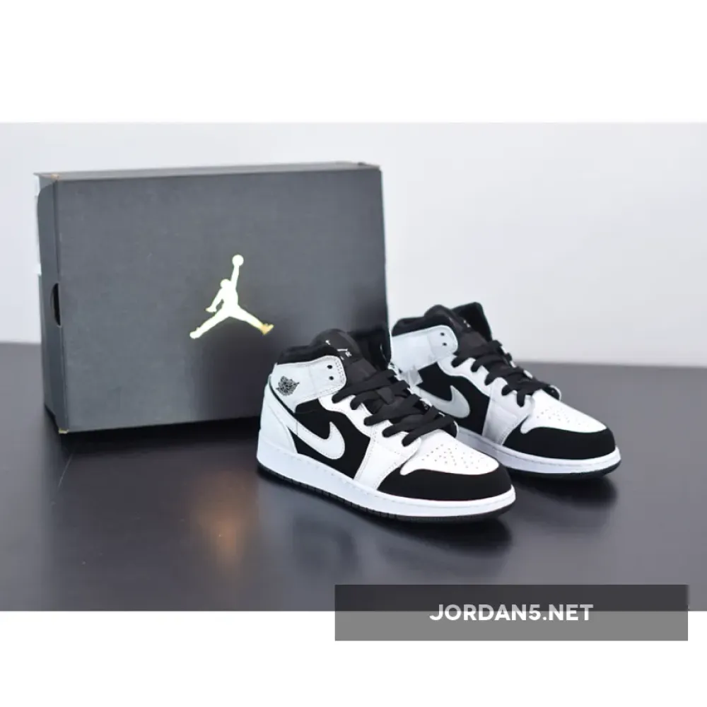 Air Jordan 1 Mid White Black  554725-113
