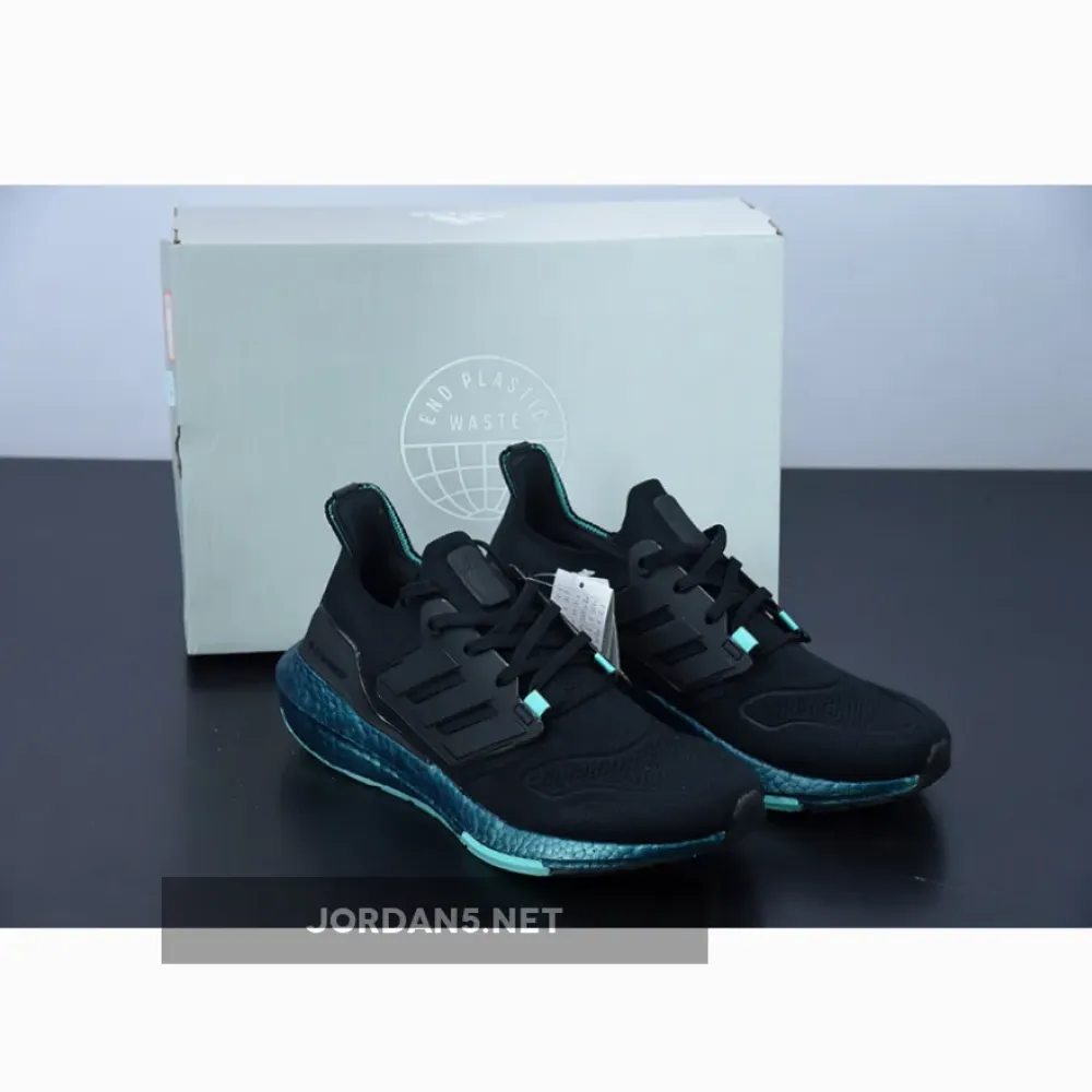 adidas Ultra Boost 22 Core Black/Mint Rush  GX5564