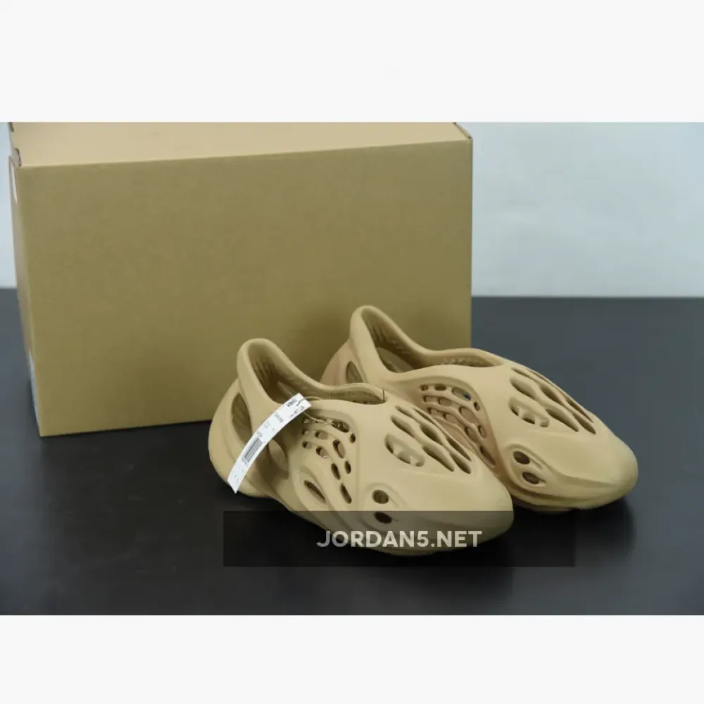 adidas Yeezy Foam Runner “Ochre”  GW3354
