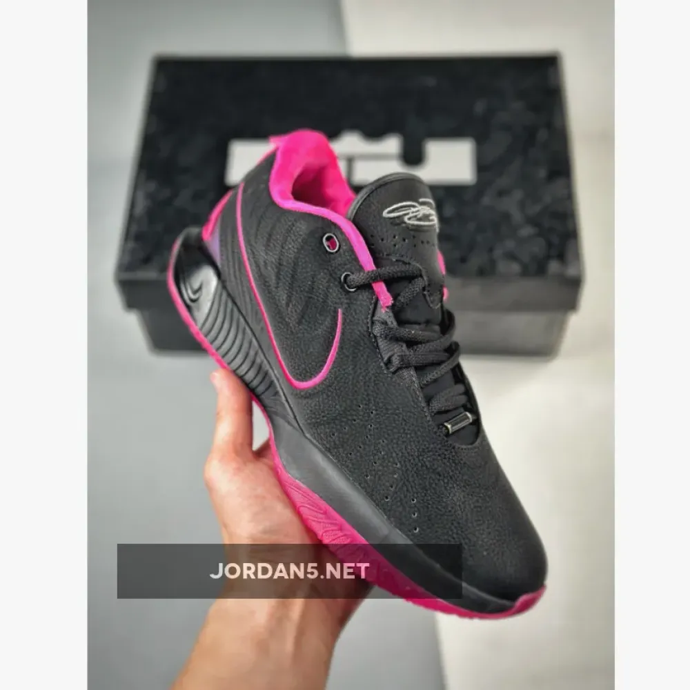 Nike LeBron 21 Black Pink