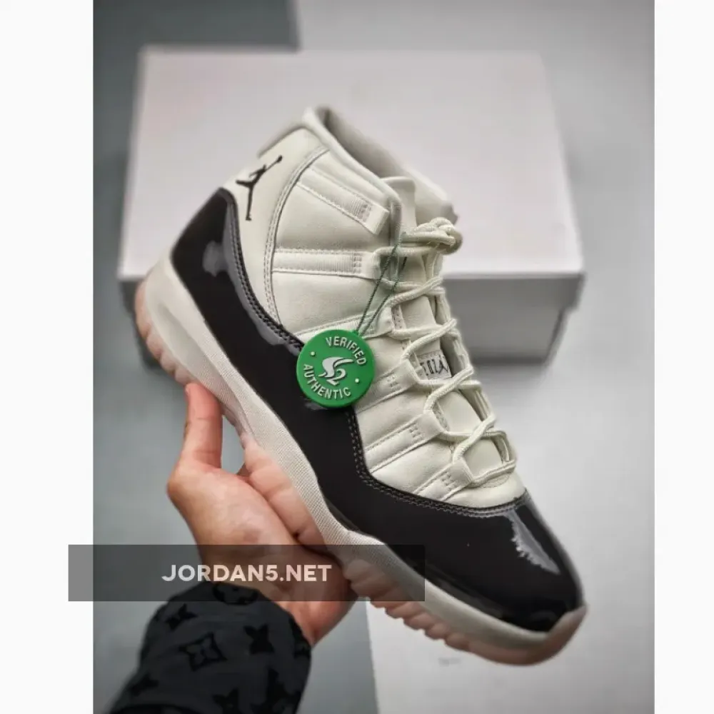 Air Jordan 11 Neapolitan Sail/Velvet Brown-Atmosphere  AR0715-101