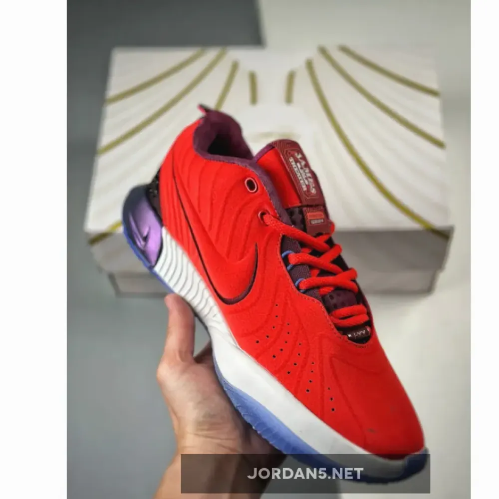 Nike LeBron 21 “Movie Theater” Track Red  FN4305-600