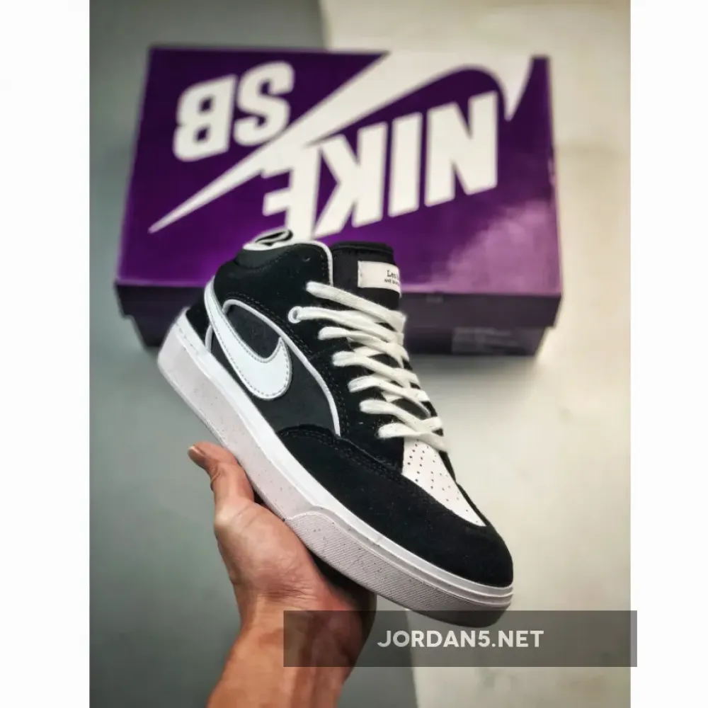 Nike SB React Leo “Black/White”  DX4361-001