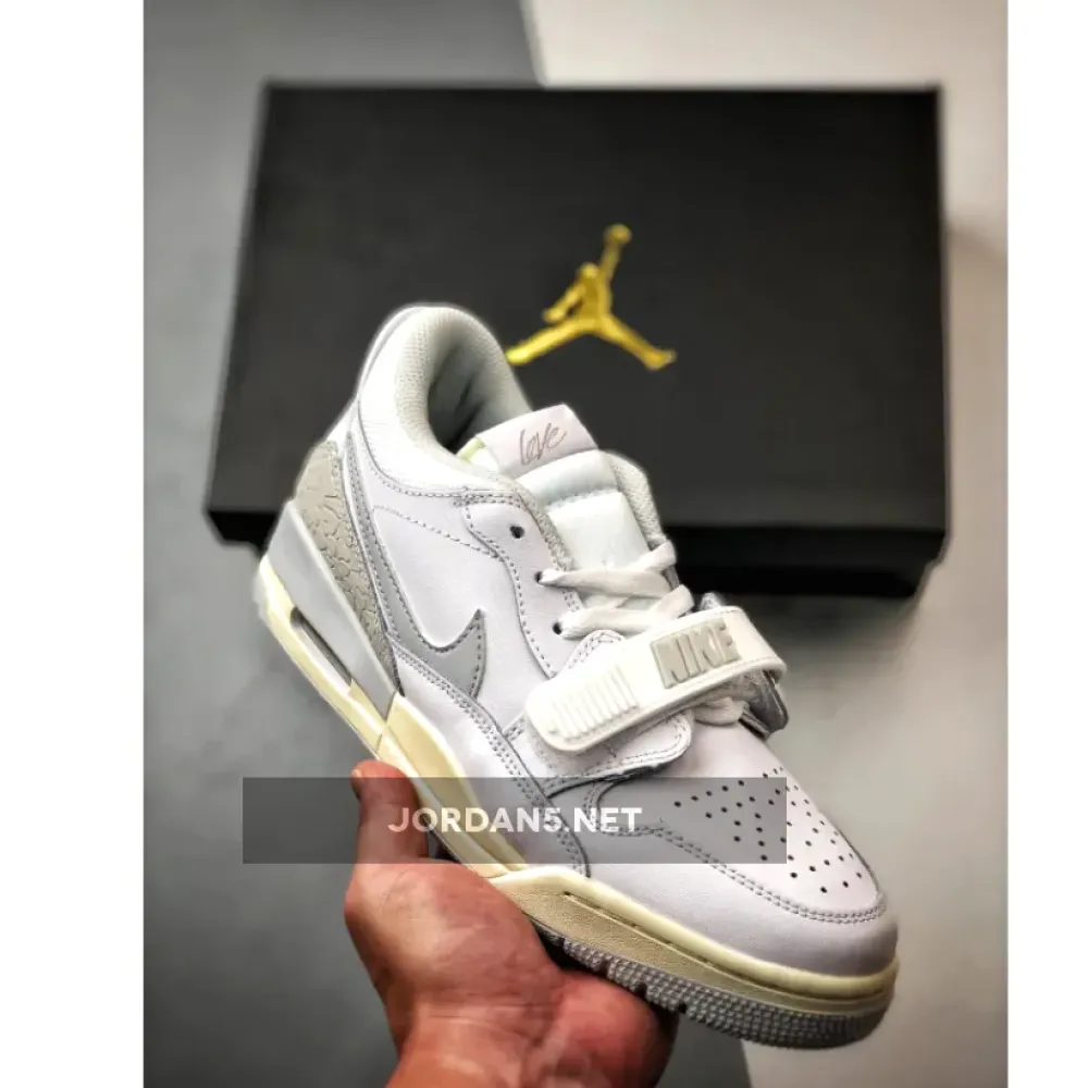 Jordan Legacy 312 Low “Love” White  HJ3483-101