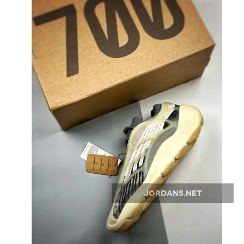 adidas Yeezy 700 v3 “Fade Salt”  ID1674