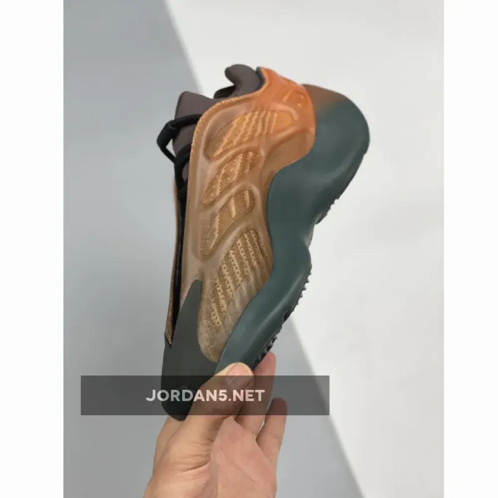 adidas YEEZY 700 V3 “Copper” 1680504896