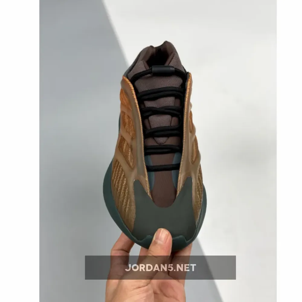 adidas YEEZY 700 V3 “Copper” 1680504896