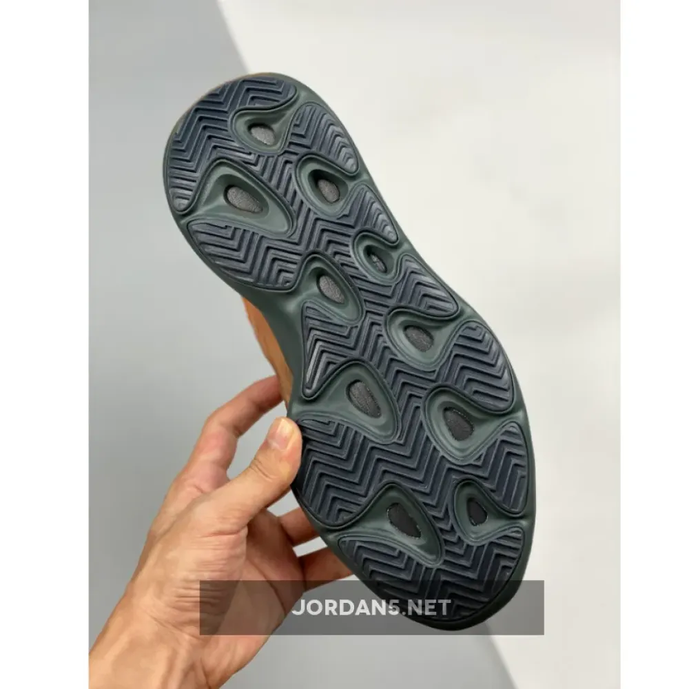 adidas YEEZY 700 V3 “Copper” 1680504896