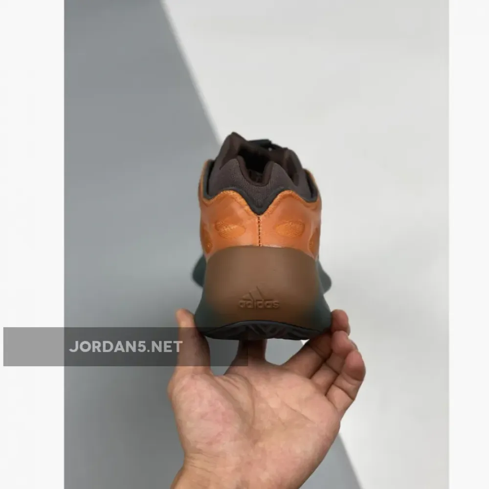 adidas YEEZY 700 V3 “Copper” 1680504896