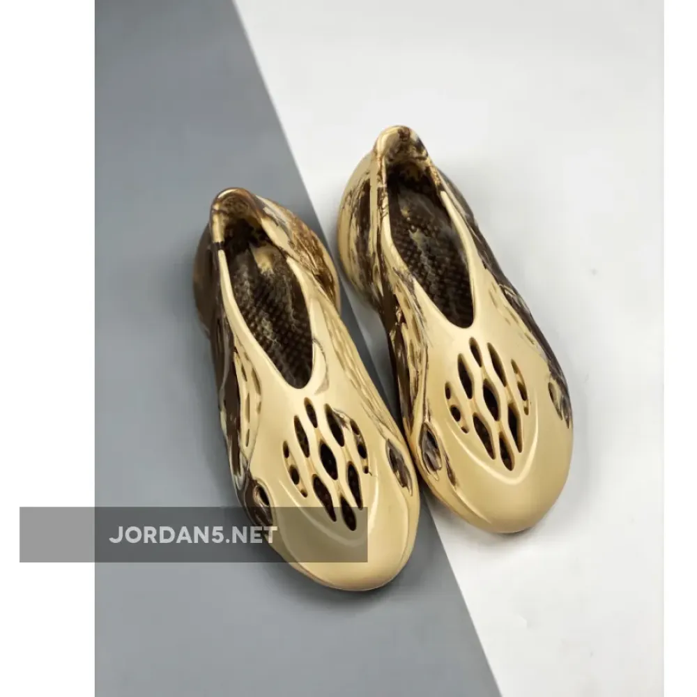 adidas Yeezy Foam Runner “MX Cream Clay” GX8774