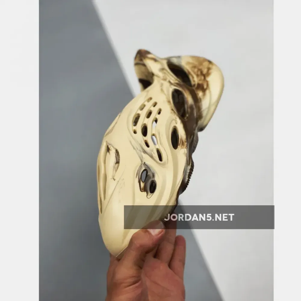 adidas Yeezy Foam Runner “MX Cream Clay” GX8774