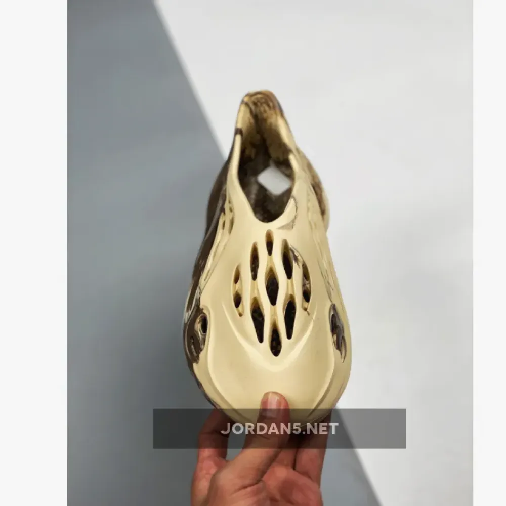 adidas Yeezy Foam Runner “MX Cream Clay” GX8774