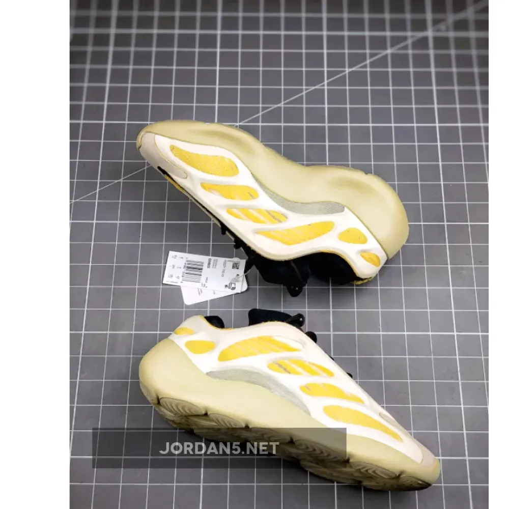 adidas Yeezy 700 V3 “Safflower”  G54853