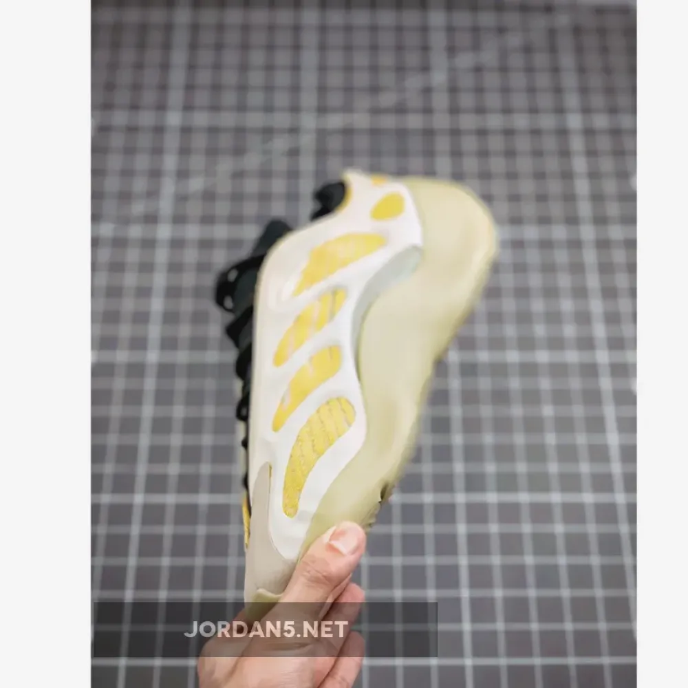 adidas Yeezy 700 V3 “Safflower”  G54853