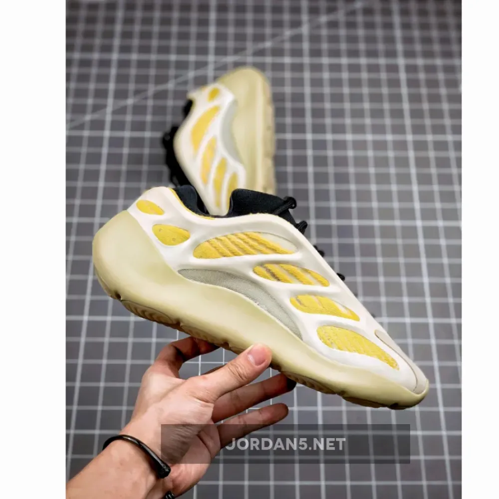 adidas Yeezy 700 V3 “Safflower”  G54853