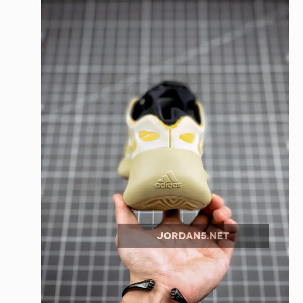 adidas Yeezy 700 V3 “Safflower”  G54853