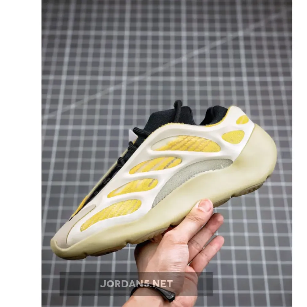 adidas Yeezy 700 V3 “Safflower”  G54853
