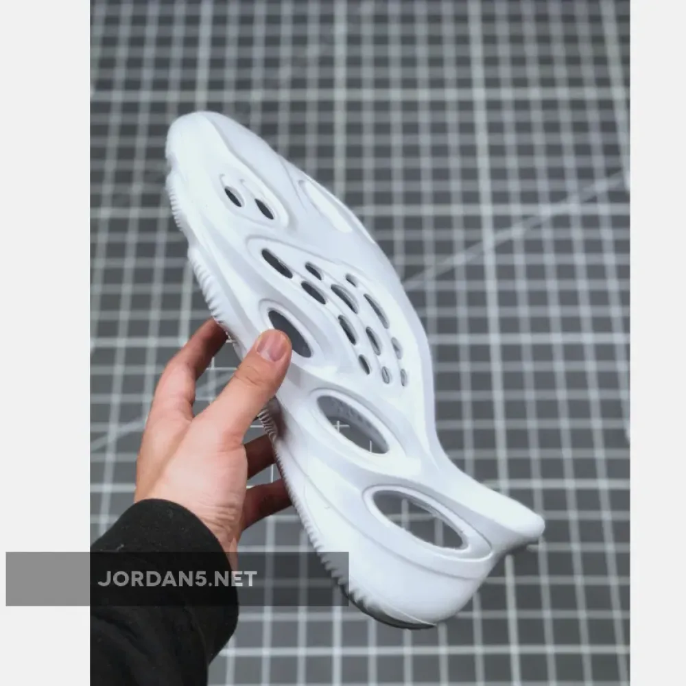 adidas Yeezy Foam Runner White 1680510088