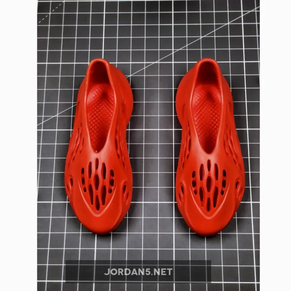 adidas Yeezy Foam Runner Red 1680510091