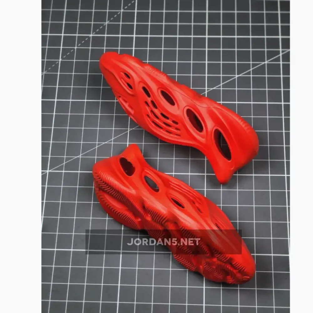 adidas Yeezy Foam Runner Red 1680510091