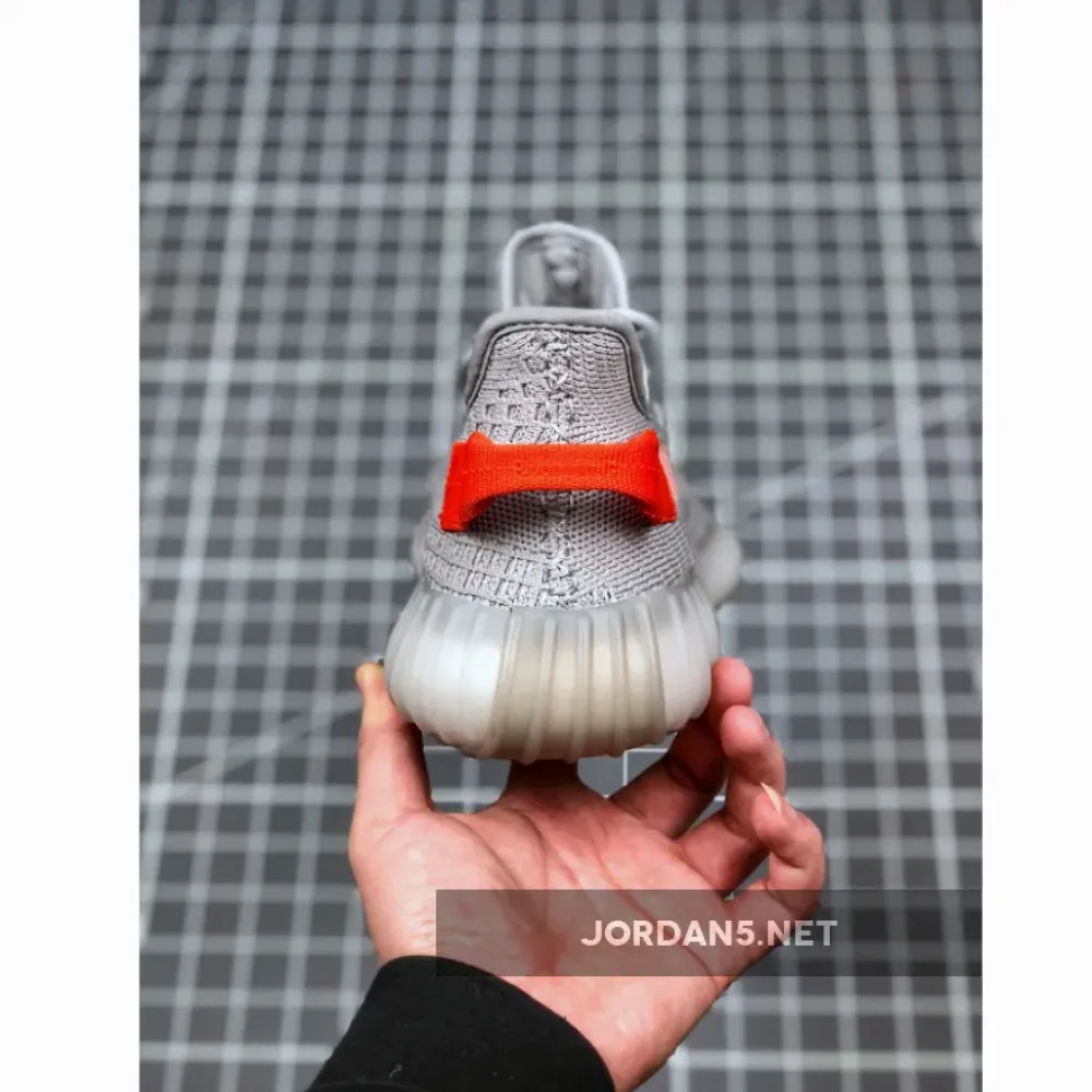 adidas Yeezy Boost 350 v2 “Tail Light”  FX9017
