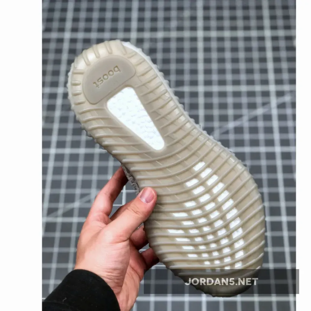 adidas Yeezy Boost 350 v2 “Tail Light”  FX9017