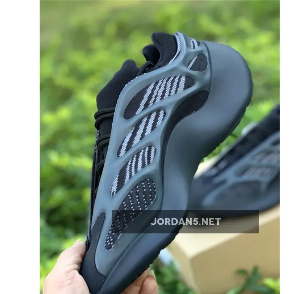 adidas Yeezy 700 V3 “Alvah”  H67799