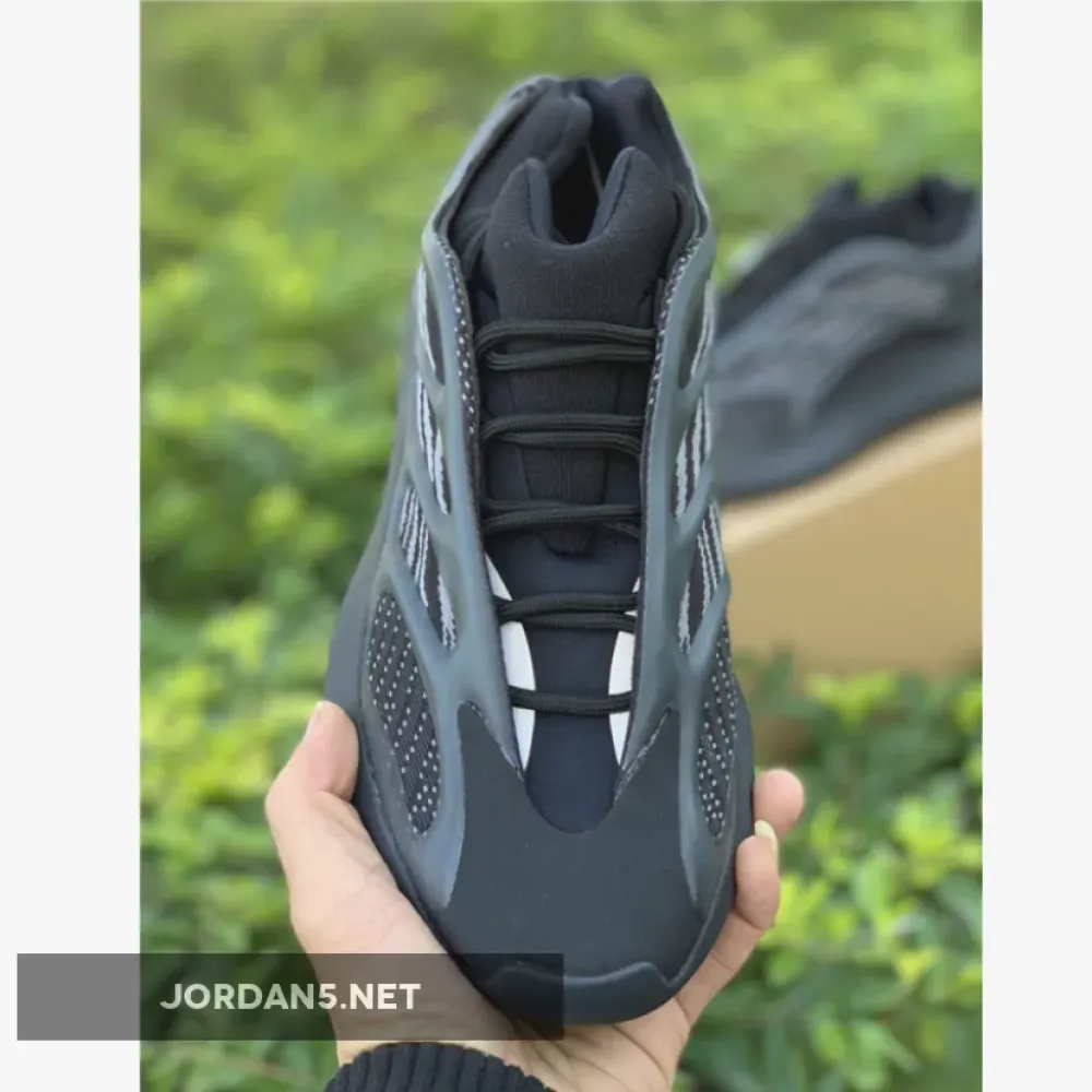 adidas Yeezy 700 V3 “Alvah”  H67799