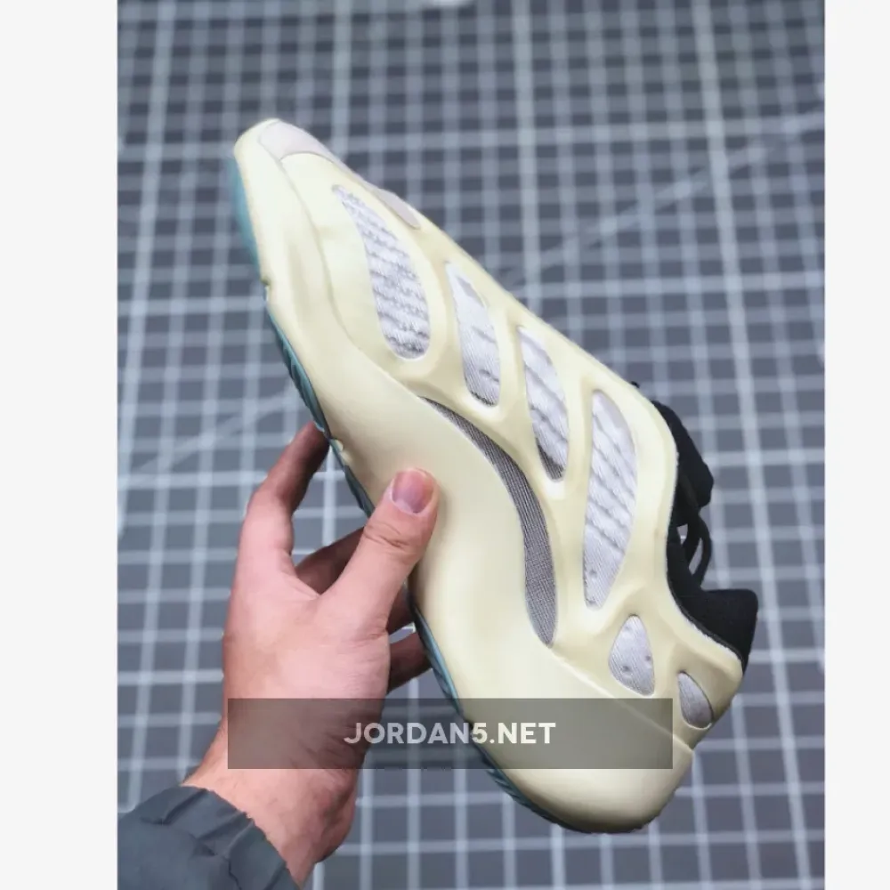 adidas Yeezy 700 V3 “Azael”  FW4980