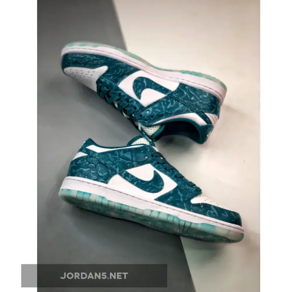 Nike Dunk Low “Ocean” Summit White/Bright Spruce  DV3029-100