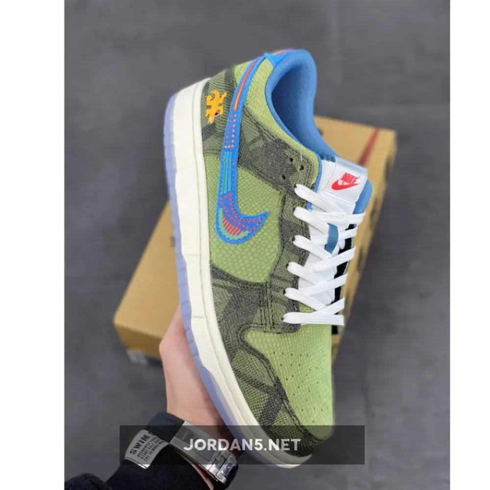 Nike Dunk Low “Siempre Familia”  DO2160-335