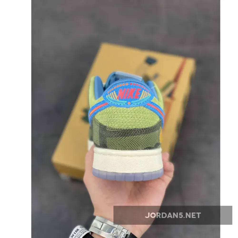 Nike Dunk Low “Siempre Familia”  DO2160-335