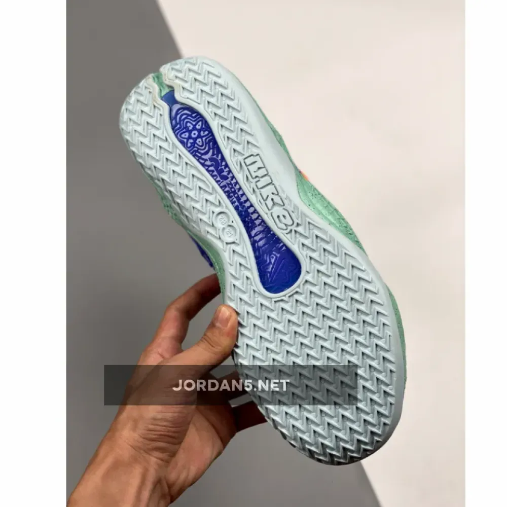 Nike Cosmic Unity “Amalgam”  DA6725-500