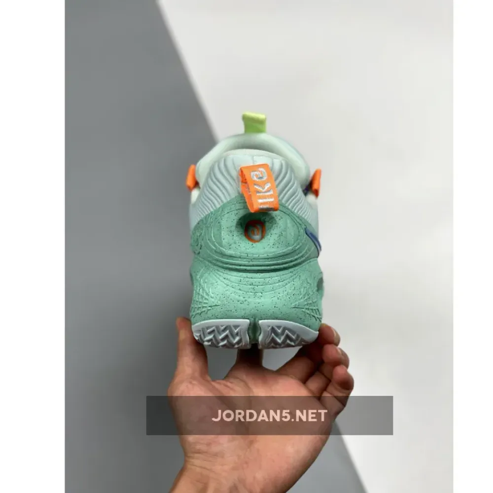 Nike Cosmic Unity “Amalgam”  DA6725-500