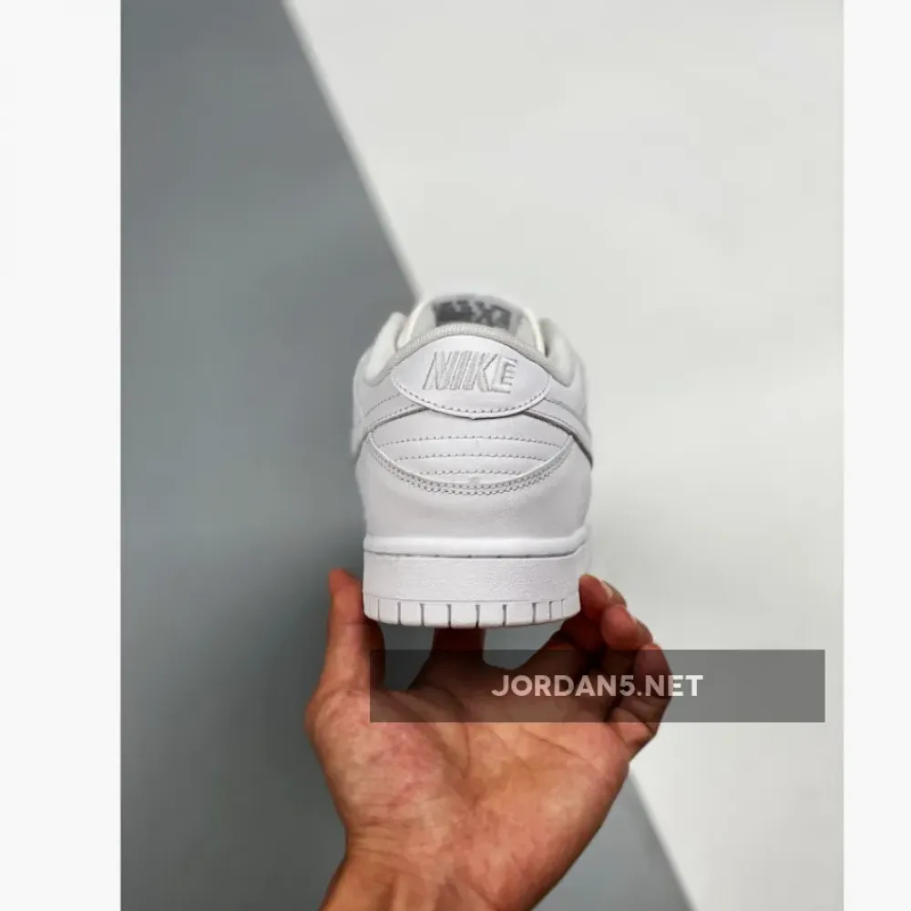Nike Dunk Low “Triple White”  DD1503-109