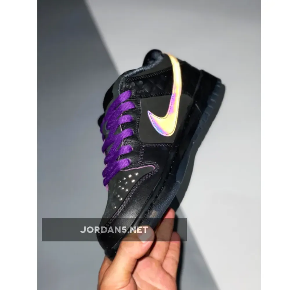Familia x Nike SB Dunk Low ‘First Avenue’ Black/Voltage Purple-White DJ1159-001
