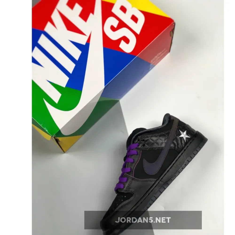 Familia x Nike SB Dunk Low ‘First Avenue’ Black/Voltage Purple-White DJ1159-001