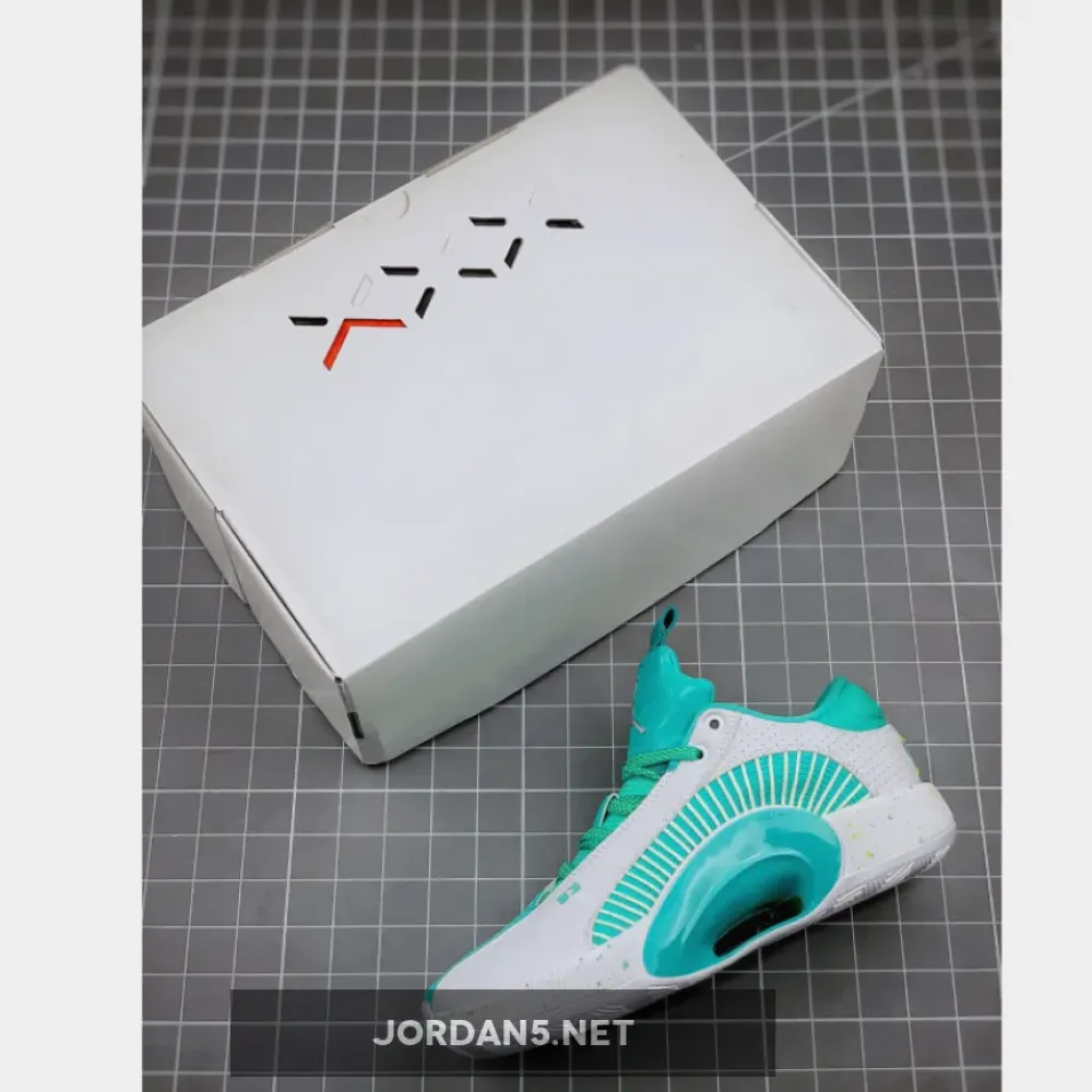 Air Jordan 35 Low “Guo Ailun” PE  DJ2994-100